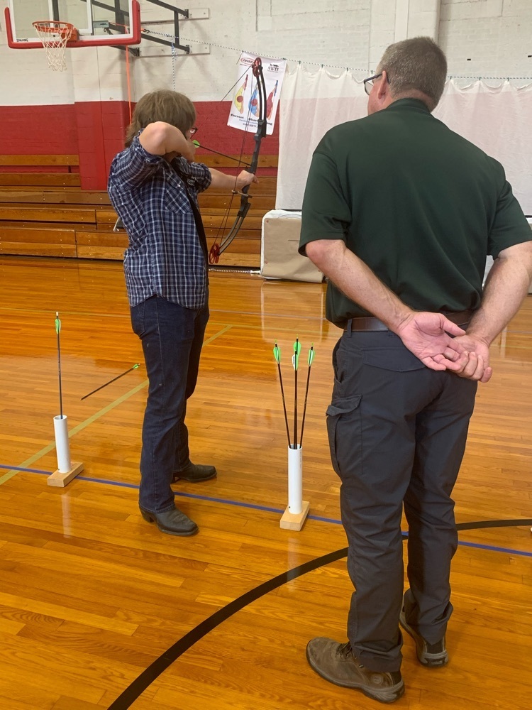 mr. saylor archery practice