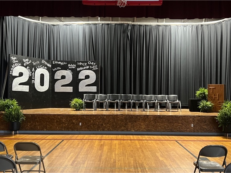 graduation stage THS 2022